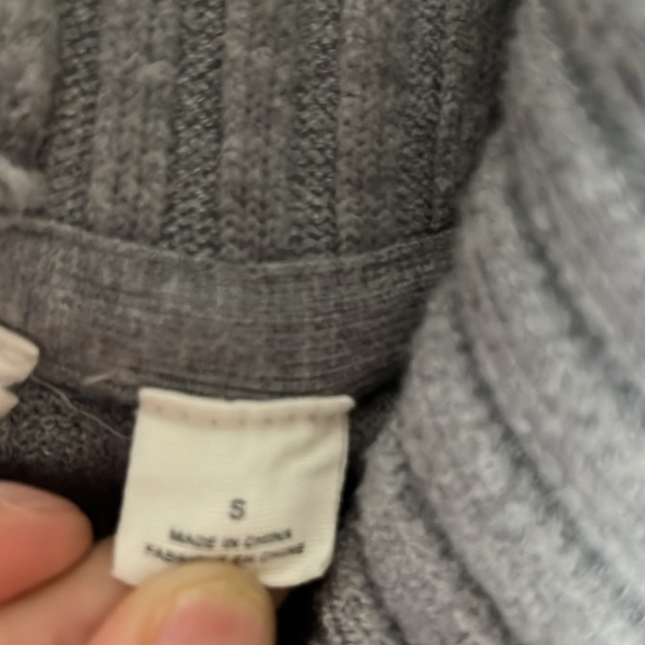 Anthropology MOTH Grey ribbed turtleneck sweater size small - Picture 6 of 11